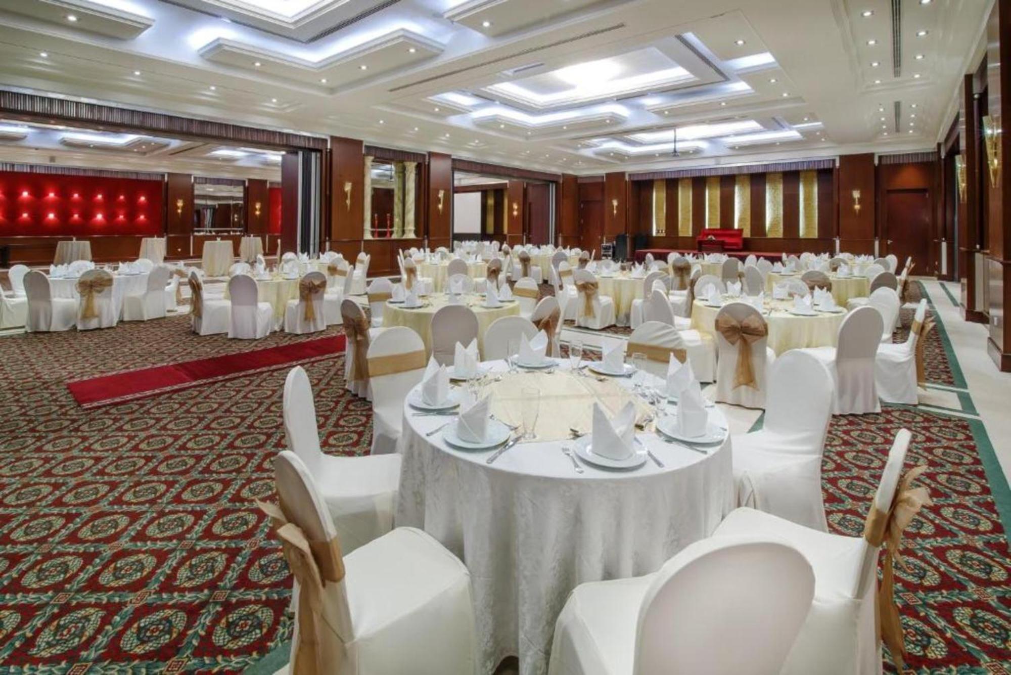 Concorde Hotel Near Exhibition Center By Palette Resorts ฟูไจราห์ ภายนอก รูปภาพ